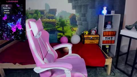 JudithSilvia online show from March 18, 6:44 pm