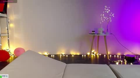 judy_cutie online show from March 16, 5:44 am