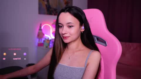 Snapshot of juicy___angel chatting on May 9, 4:01 pm Angelina online show from May 9, 4:01 pm