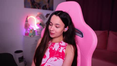 Snapshot of juicy___angel chatting on May 11, 4:04 pm Angelina online show from May 11, 4:04 pm