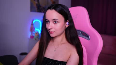 Snapshot of juicy___angel chatting on May 25, 4:02 pm Angelina online show from May 25, 4:02 pm