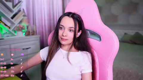 Snapshot of juicy___angel chatting on July 15, 1:16 pm Angelina online show from July 15, 1:16 pm