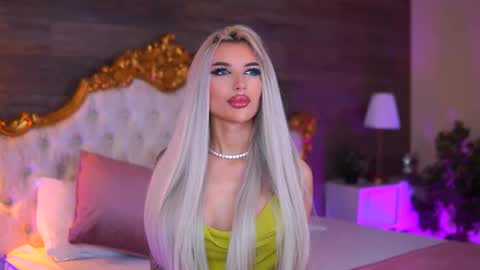 Jessye online show from December 17, 9:32 pm