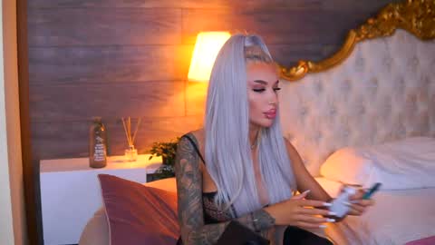 Snapshot of juicy_jessye chatting on May 5, 7:55 pm Jessye online show from May 5, 7:55 pm