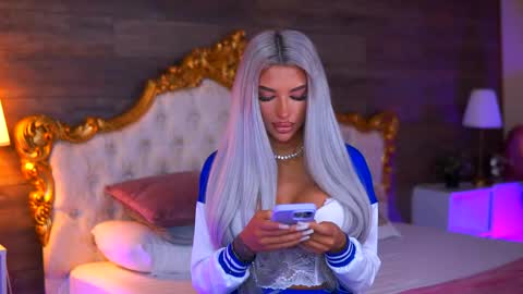 Snapshot of juicy_jessye chatting on May 15, 7:54 pm Jessye online show from May 15, 7:54 pm