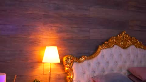 Snapshot of juicy_jessye chatting on May 19, 8:26 pm Jessye online show from May 19, 8:26 pm