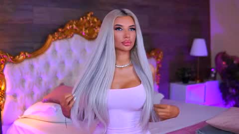 Snapshot of juicy_jessye chatting on May 24, 7:52 pm Jessye online show from May 24, 7:52 pm