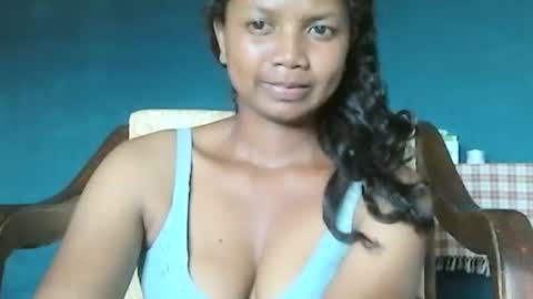 Snapshot of juicy_pretty chatting on January 14, 9:56 am stellah online show from January 14, 9:56 am