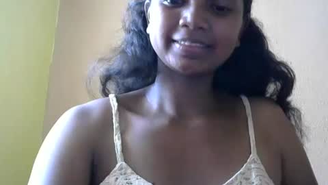 Snapshot of juicy_pretty chatting on March 1, 12:23 pm stellah online show from March 1, 12:23 pm