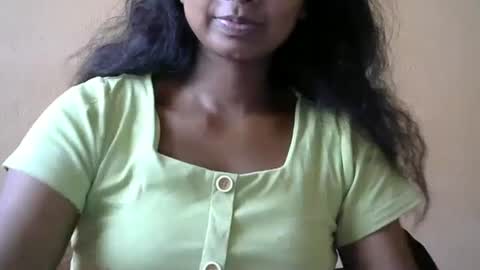 Snapshot of juicy_pretty chatting on March 5, 8:21 am stellah online show from March 5, 8:21 am