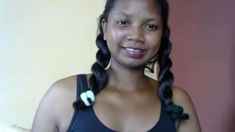 Snapshot of juicy_pretty chatting on March 12, 6:40 am stellah online show from March 12, 6:40 am