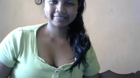 Snapshot of juicy_pretty chatting on September 12, 7:52 am stellah online show from September 12, 7:52 am