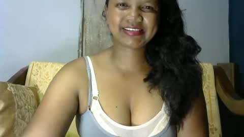 Snapshot of juicy_pretty chatting on October 26, 1:33 am stellah online show from October 26, 1:33 am
