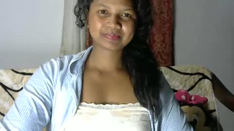 stellah online show from July 14, 1:52 am