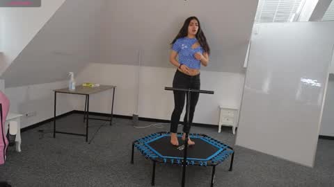 Elza online show from March 10, 12:10 pm