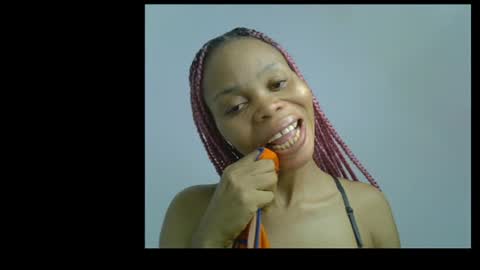 Snapshot of juicy_slut0 chatting on June 21, 4:31 pm Champaign online show from June 21, 4:31 pm