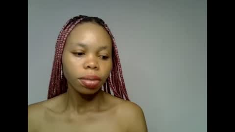 Snapshot of juicy_slut0 chatting on July 9, 8:29 am Champaign online show from July 9, 8:29 am