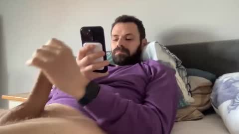 Snapshot of juicybonewar chatting on December 6, 11:11 am Daddy Tiger online show from December 6, 11:11 am