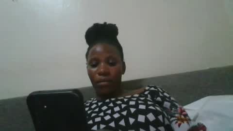 pretty online show from January 18, 7:06 pm