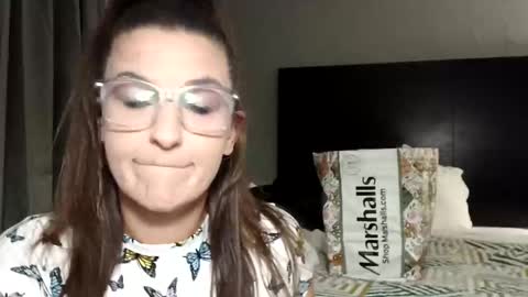 juicygodess online show from November 4, 6:12 am