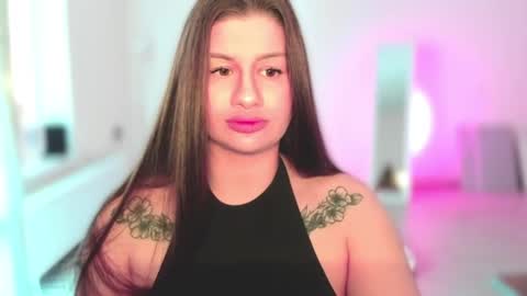 Snapshot of juicyhelenx chatting on June 12, 2:38 pm Elena online show from June 12, 2:38 pm