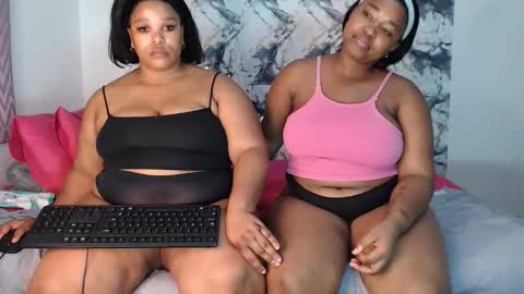 juicyjasminx online show from April 13, 9:42 pm