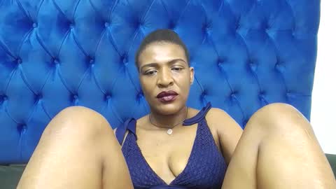 Snapshot of juicykayxxx chatting on May 8, 8:08 am Miss Kay online show from May 8, 8:08 am