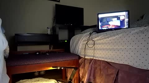 Snapshot of juicystraw chatting on October 15, 4:01 am juicystraw online show from October 15, 4:01 am