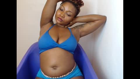 juicyxpink online show from January 22, 2:03 pm