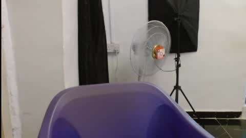 Snapshot of juicyxpink chatting on June 13, 7:06 am juicyxpink online show from June 13, 7:06 am