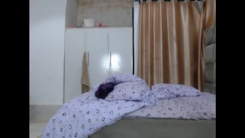 juicyxxxboobs online show from December 22, 9:01 pm