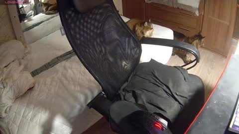 Julia online show from December 15, 5:23 am