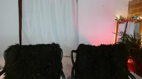 Jules and Gia online show from January 9, 11:36 am