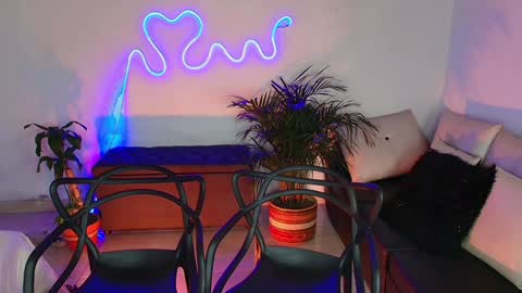 Jules and Gia online show from February 2, 4:43 pm