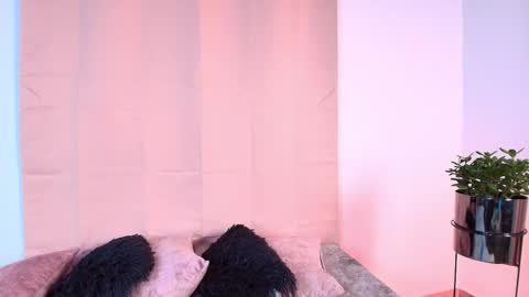 Jules and Gia online show from October 29, 9:55 am