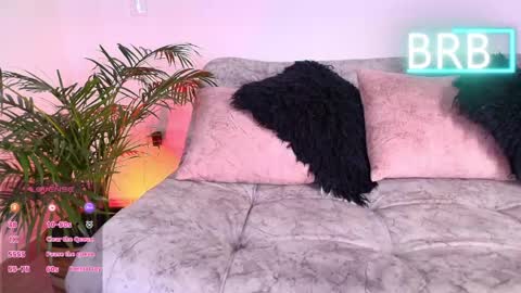 Jules and Gia online show from April 26, 12:58 pm