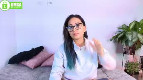 Jules and Gia online show from July 1, 9:44 am