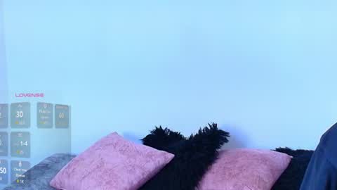 Jules and Gia online show from July 25, 9:18 am