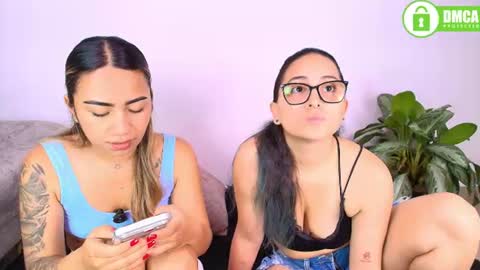 Jules and Gia online show from July 28, 2:57 pm