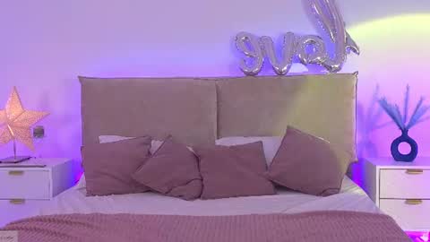 Snapshot of jules_nightt chatting on July 15, 9:20 pm Jules Nightt online show from July 15, 9:20 pm
