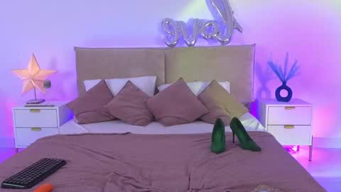 Snapshot of jules_nightt chatting on July 25, 9:56 pm Jules Nightt online show from July 25, 9:56 pm