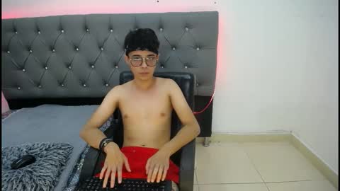 Jules online show from December 3, 9:57 pm