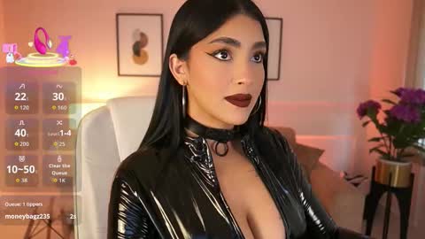 Jules Bennett online show from October 31, 11:33 am