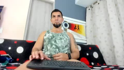 juleslake2 online show from July 8, 12:26 am
