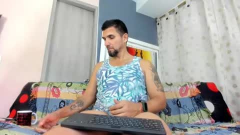 juleslake2 online show from July 20, 8:44 pm