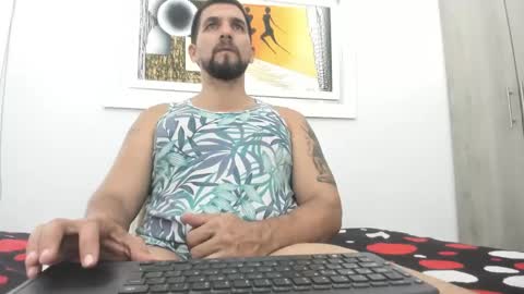 Snapshot of juleslatin122 chatting on December 29, 7:32 pm Jules online show from December 29, 7:32 pm