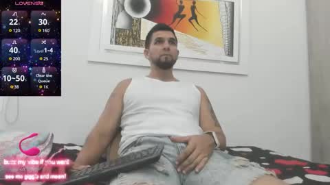 Snapshot of juleslatin122 chatting on January 19, 2:38 pm Jules online show from January 19, 2:38 pm