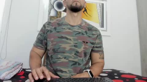 Snapshot of juleslatin122 chatting on January 20, 11:56 am Jules online show from January 20, 11:56 am