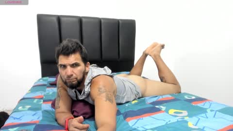 Snapshot of juleslatin122 chatting on March 11, 3:59 am Jules online show from March 11, 3:59 am