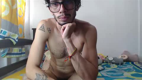 Snapshot of julfigo chatting on March 7, 8:22 pm Julfigo online show from March 7, 8:22 pm